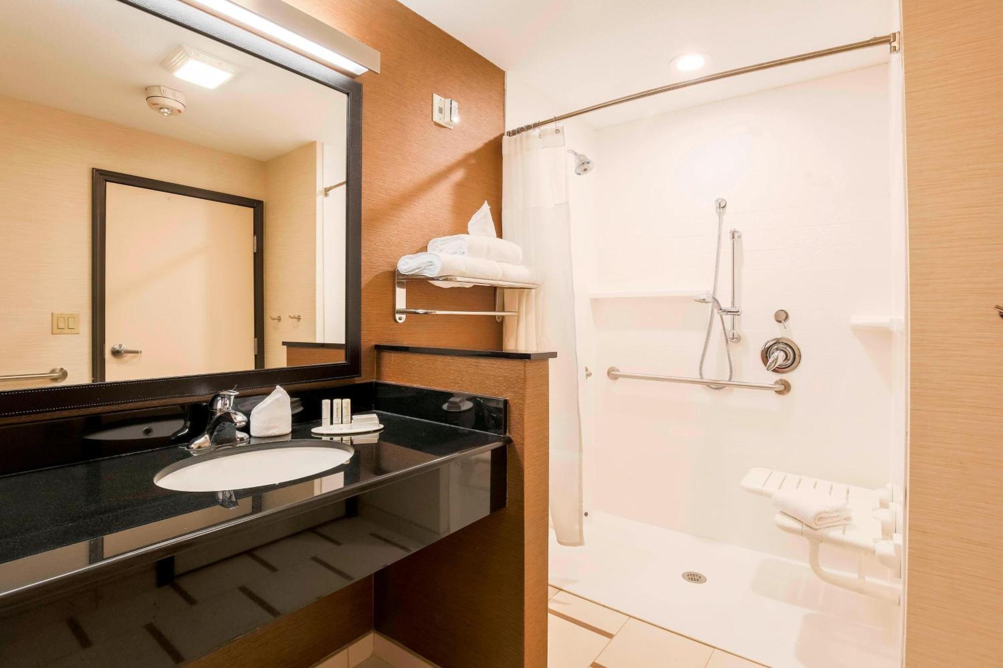 Fairfield Inn & Suites By Marriott Pleasanton Εξωτερικό φωτογραφία